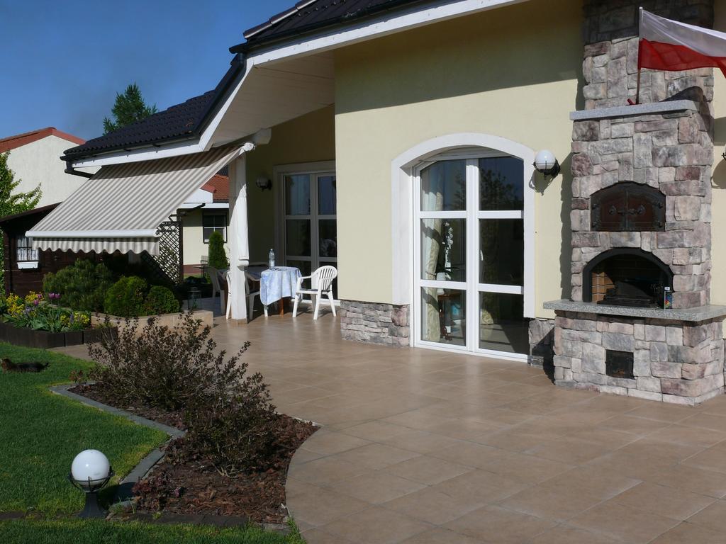 B&B Kamelia Komorniki  Εξωτερικό φωτογραφία