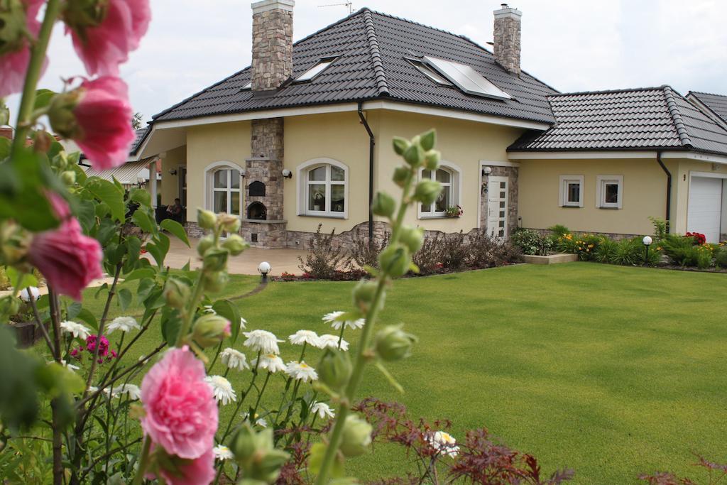 B&B Kamelia Komorniki  Εξωτερικό φωτογραφία