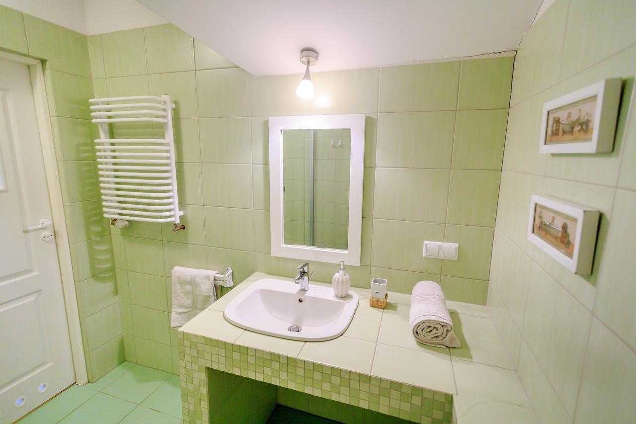 B&B Kamelia Komorniki  Εξωτερικό φωτογραφία