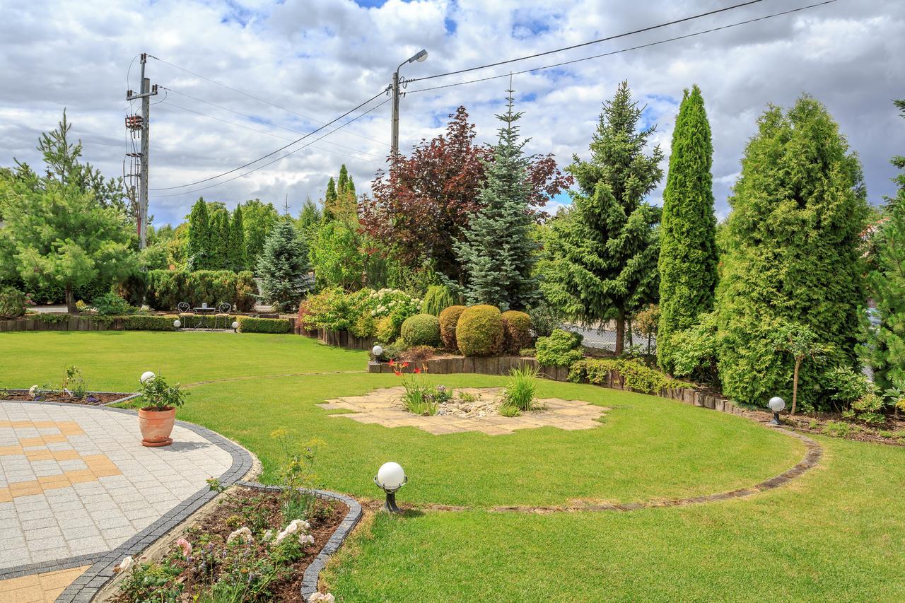 B&B Kamelia Komorniki  Εξωτερικό φωτογραφία