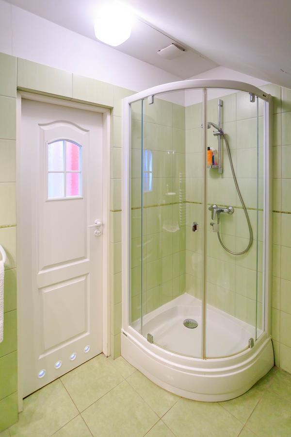 B&B Kamelia Komorniki  Εξωτερικό φωτογραφία