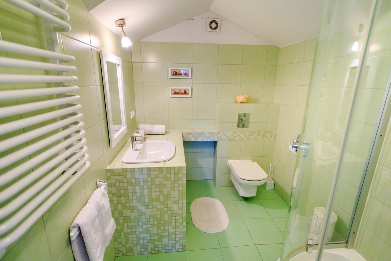 B&B Kamelia Komorniki  Εξωτερικό φωτογραφία